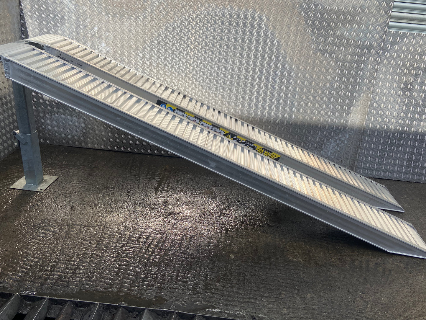 3m Long Loading Ramp (width selectable)