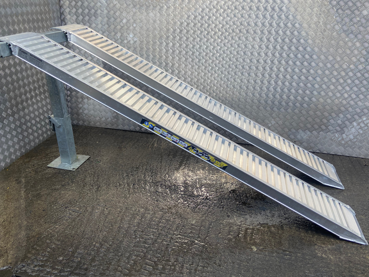 2.5m Aluminium Loading Ramp