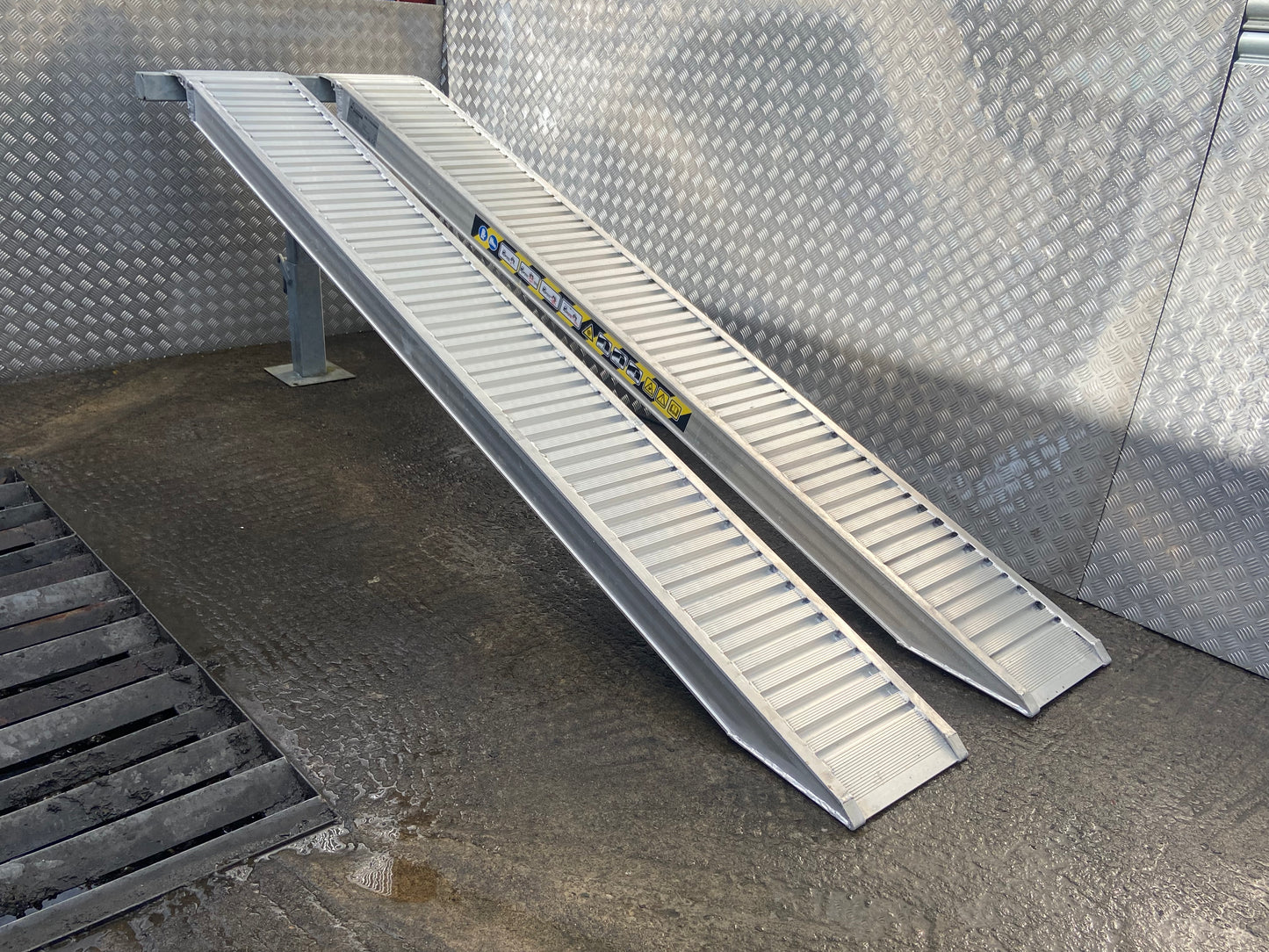 3m Long Loading Ramp (width selectable) – ALUramps